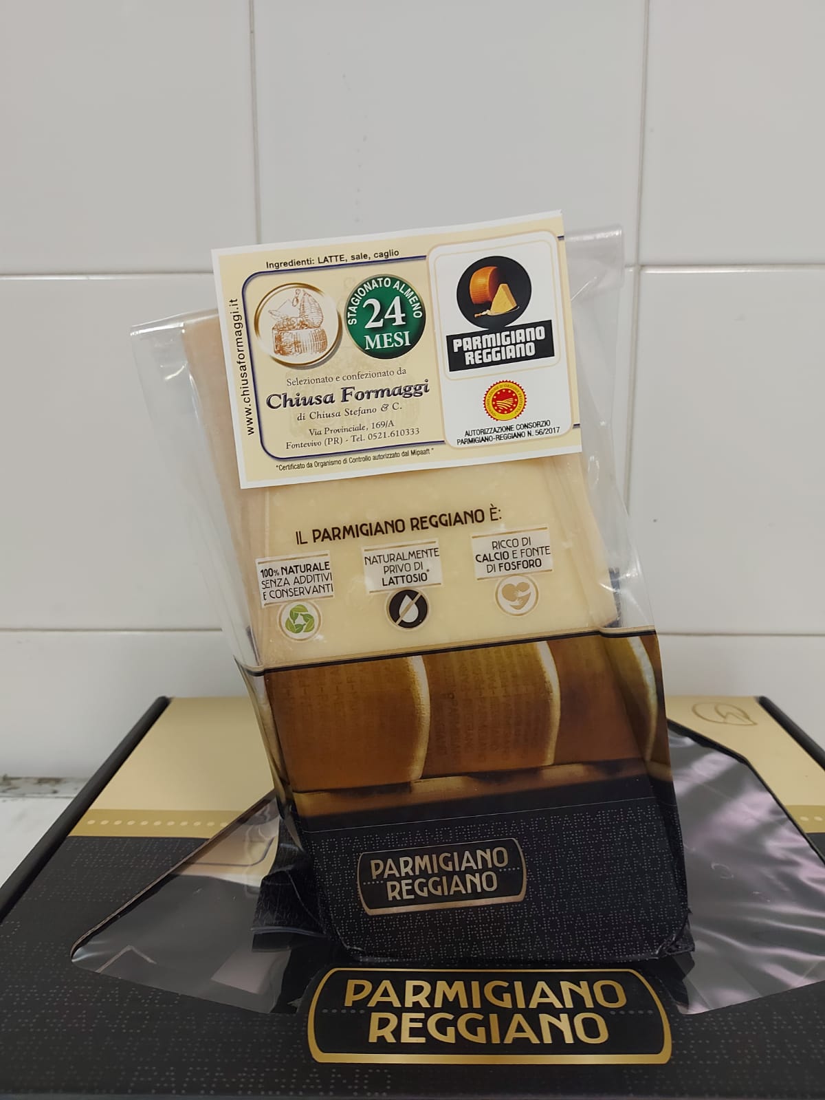 Parmigiano Reggiano 24 mesi-1Kg